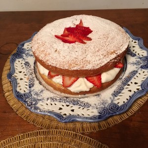 Chez Nous Dinners, Daria Souvorova, Victoria Sandwich Cake